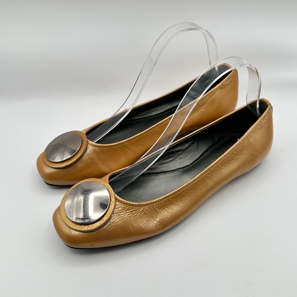 Hogan Ballet Flats Shoes Womens 6.5 Gold Patent Leather Embellish Silver Disc
